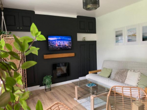 Linnet House - Relaxing - Leafy - Bright 2 Bedroom Apt